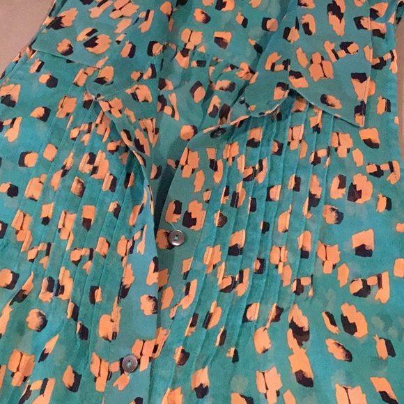 Zoa New York sheer fly away top - Picture 3 of 4